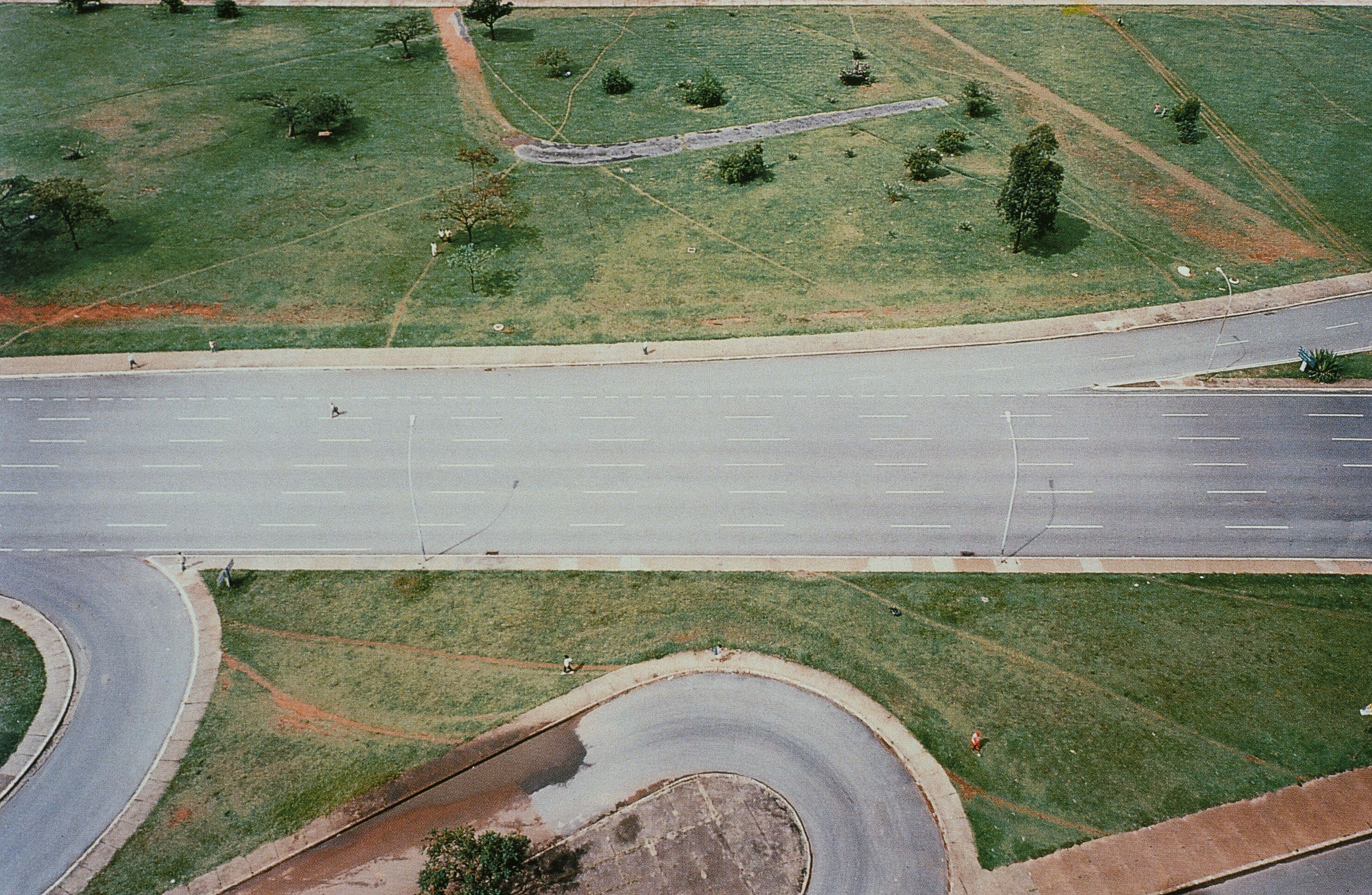 Fig. 11: Calles desde las alturas. Foto de Andreas Gursky.